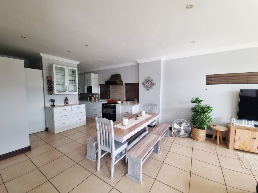3 Bedroom Property for Sale in Hartbeesfontein AH North West